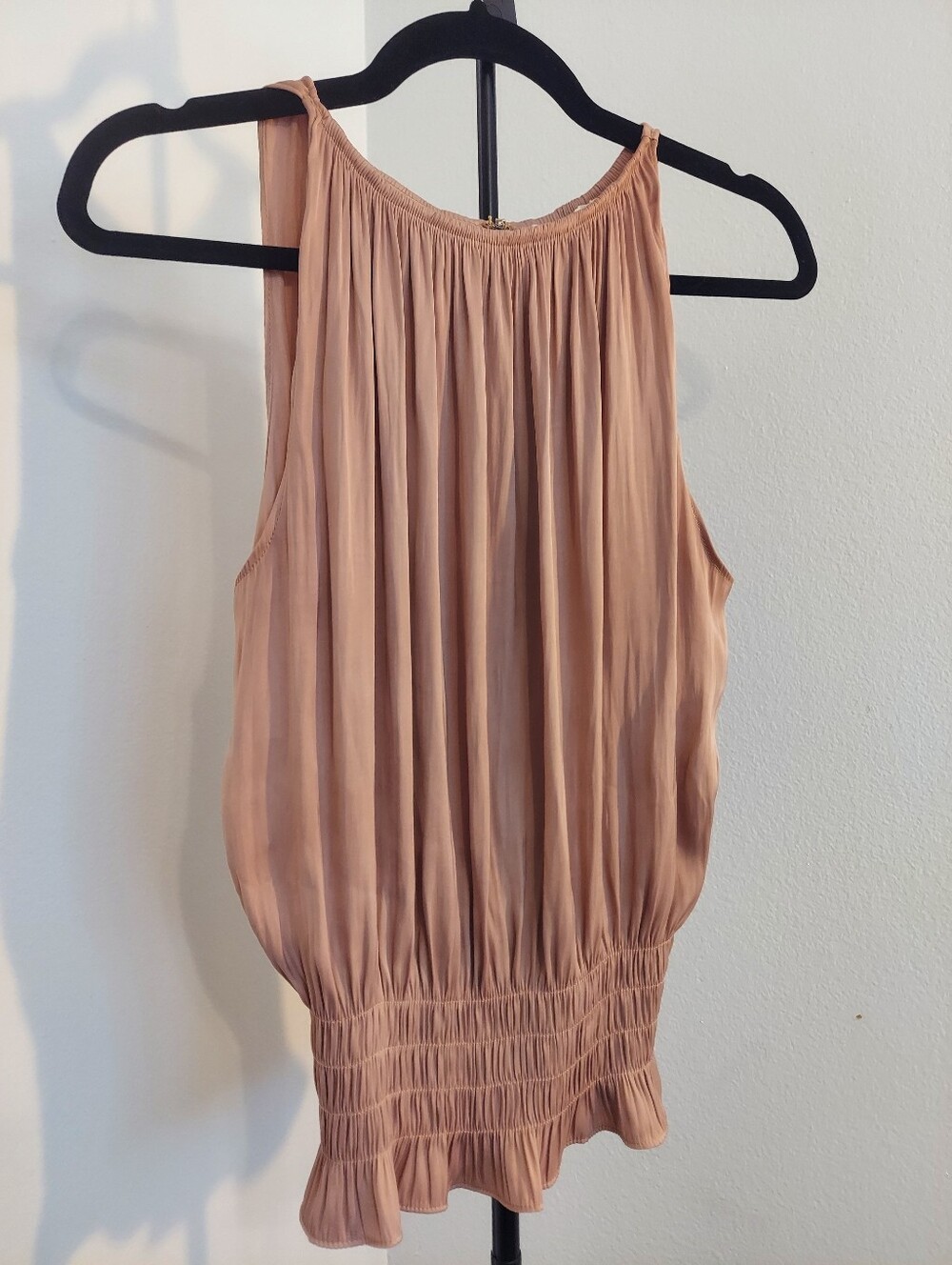 By Together Women's Blush Sleeveless Ruched Elastic Waist Top Size Small